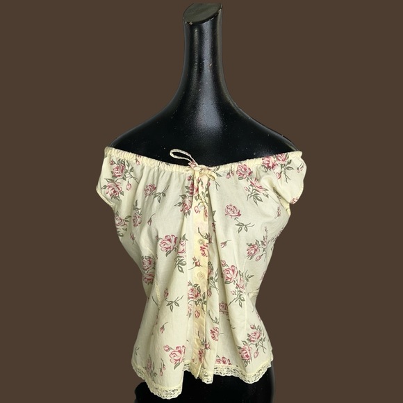 Vintage Victoria’s Secret floral milkmaid blouse - Picture 3 of 14